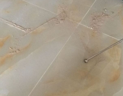 黄岛瓷砖空鼓维修公司分享粘合剂选择不当在瓷砖铺贴过程中可能导致以下问题