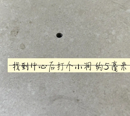 黄岛瓷砖空鼓维修公司专业解答在瓷砖铺贴过程中，如果砂料搅拌不均匀，将会带来以下问题